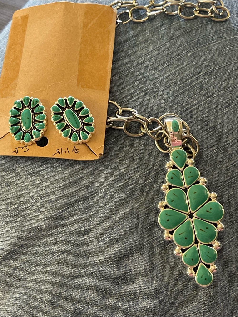 Green Teardrop Pendant Necklace with Matching Earrings